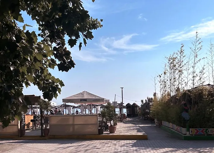 Joes Seafront Summer House